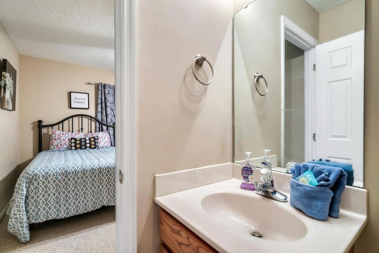 Vila 1 Mile To Pkwy, Pets, Hot Tub, Creekside, Porch Pigeon Forge Exteriér fotografie